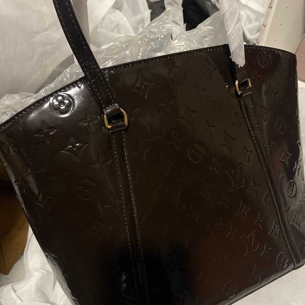 Louis Vuitton Vernis Patent Monogram - Picture 2 of 9